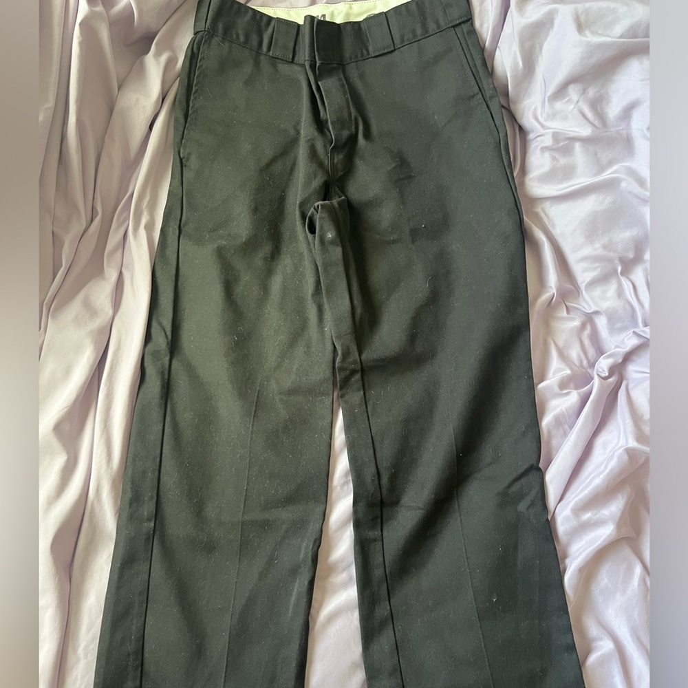 Never worn before Dickies 874’s. size small in men’s.